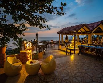 Alcove Resort Vagator - Vagator - Patio