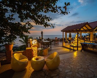 Alcove Resort - Vagator - Patio