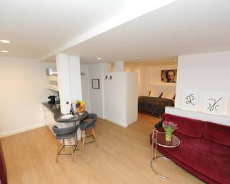 Old town house apartment in the middle - Osnabrück - Living room