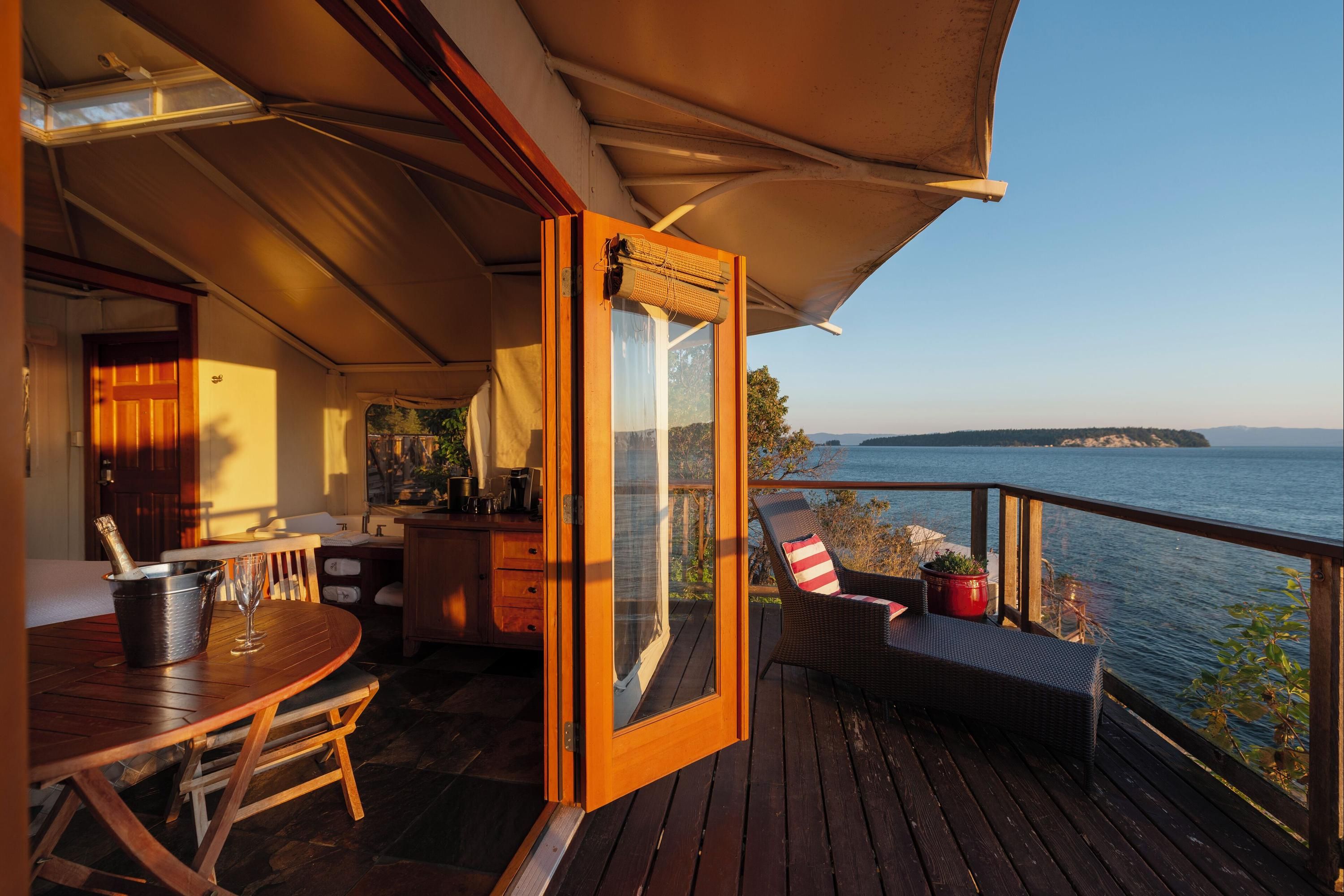 روك ووتر سيكرت كوف ريزورت