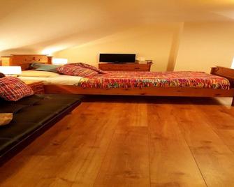 Currane Lodge - Waterville - Bedroom