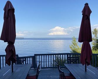 The Big-Lake Lodge at Lake Champlain - Keeseville