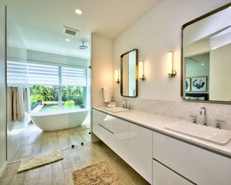 One Canal Point - George Town - Bathroom
