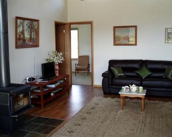 Hawksview at Mafeking - Ararat - Huiskamer