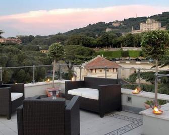 Hotel Flora - Frascati - Balcony