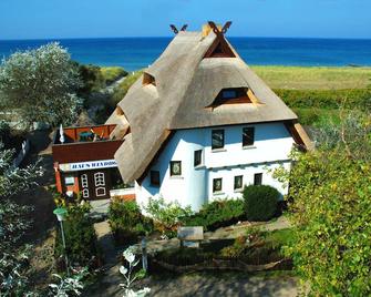 Haus Windhook - Ostseebad Dierhagen - Будівля