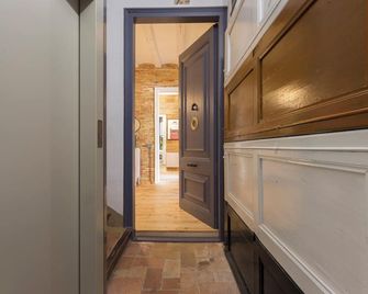 As Sant Domènec Pool&bike - Girona - Hallway