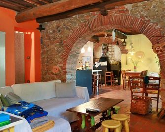 open space in ancient convent - Lucca - Wohnzimmer