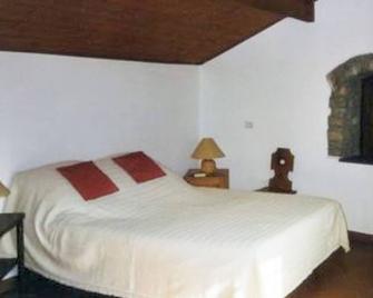 Beautiful Vacation home on the ital. Riviera for rent! - Villa Faraldi - Bedroom