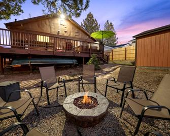 Villa Grove by Rather Be Properties - Big Bear Lake - Patio