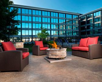 Four Points by Sheraton Kansas City Airport - Kansas City - Patio