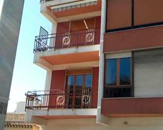 B&b Pinkhouse - Milazzo - Edificio
