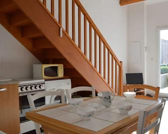 Villa Fleury-Saint-Pierre-La-Mer, 1 Bedroom, 6 Persons - Saint-Pierre-sur-Mer - Salle à manger