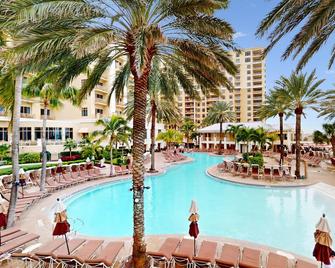 Sandpearl unit 757 - Clearwater Beach - Pool