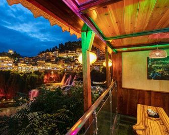 Tuwang Palace · Eight Halls, Furong Town (Waterfall View, Core Scenic Area) - Xiangxi - Bedroom