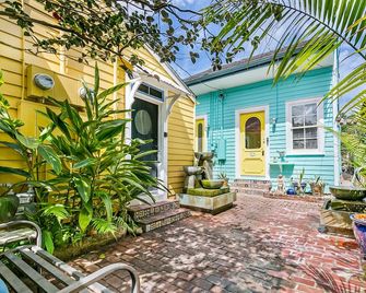 Historic Inn in the Marigny, blocks to French Quarter - Nueva Orleans - Patio