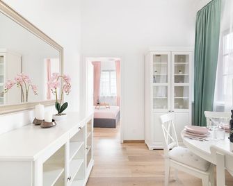 Easy Rent Apartments - Old Town - Lublin - Dining room