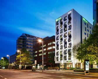 ibis Styles London Ealing - London - Building