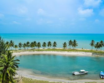 Corus Paradise Resort Port Dickson - Port Dickson - Beach
