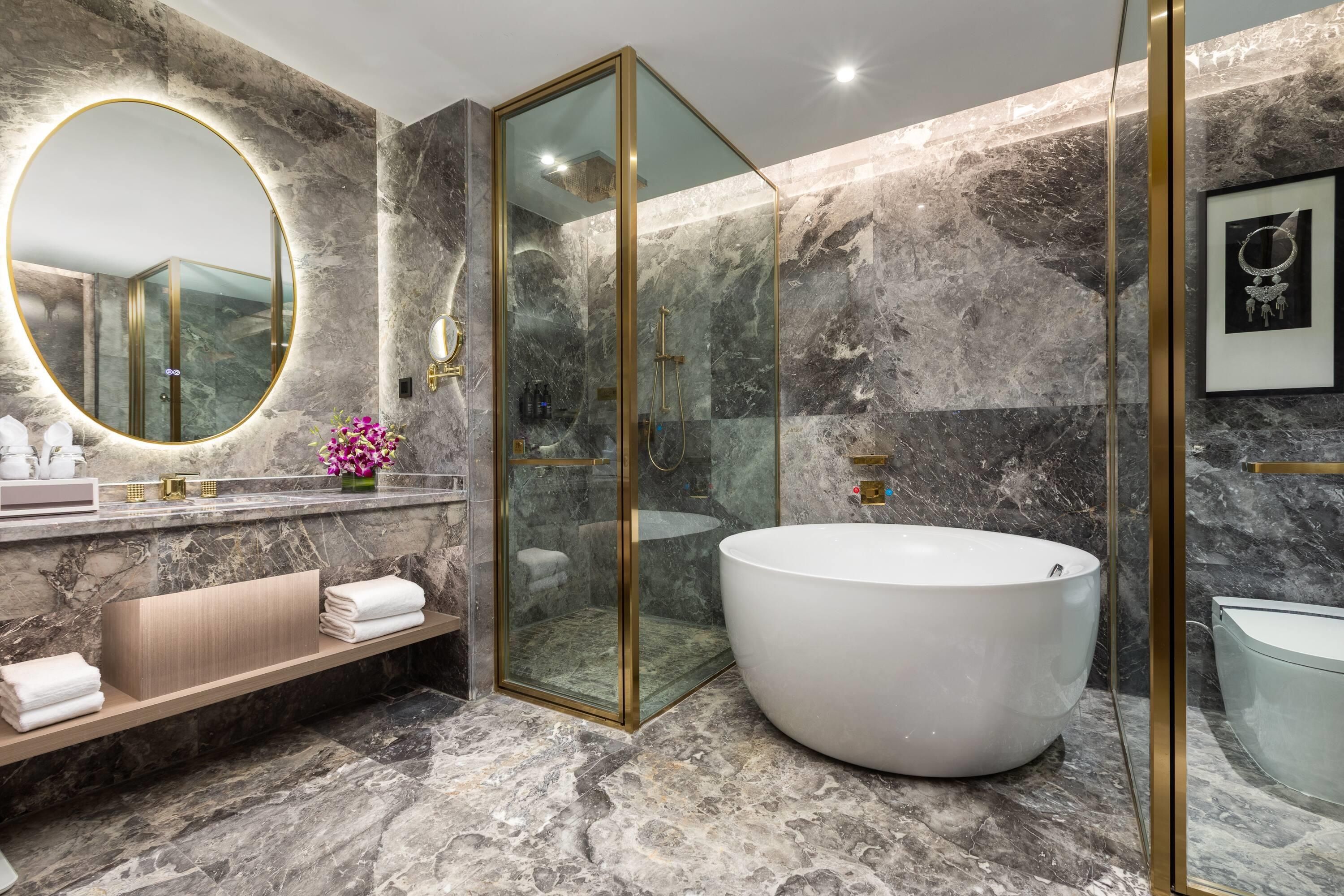 Lijiang Caizu Holiday Hotel - ליז'יאנג - חדר רחצה