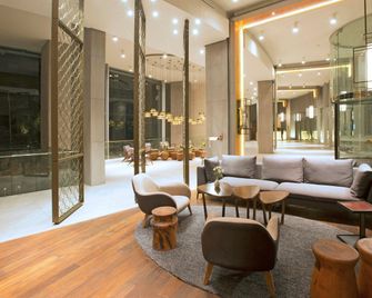 DoubleTree by Hilton Santiago Kennedy - Santiago - Lobby