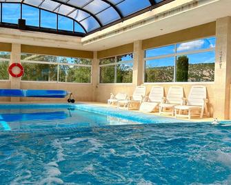 Stunning 3 bedroom villa near Pinoso - Pinoso - Piscina