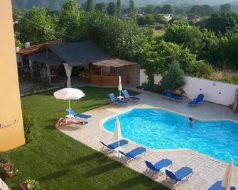 Vamvini Hotel - Sarti - Pool