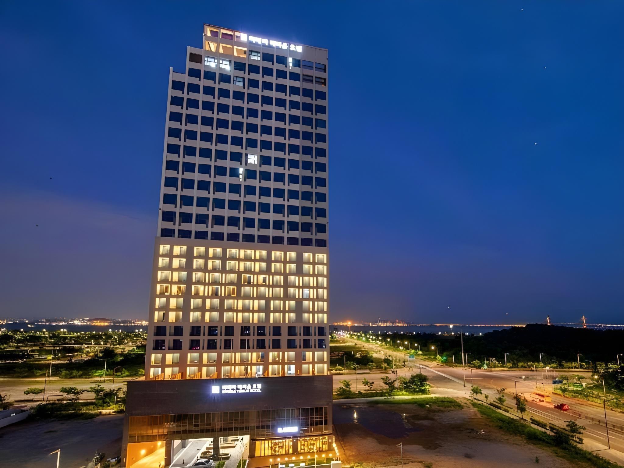 ريفييرا إنشيون أيربورت هوتل