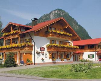 Double room 11 - Pension Vendel - Pfronten - Edifício