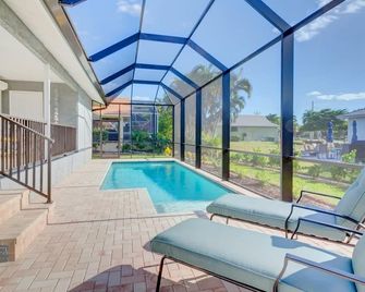 Suncoast Hideaway - Marco Island - Pool
