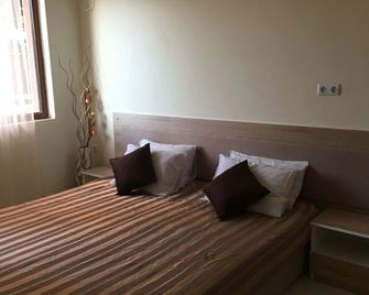 Apart Hotel salt Lake - Pomorie - Slaapkamer