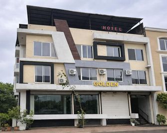 The Golden Wings Hotel - Dewas - Edificio