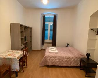 Cavour Guest House - Ventimiglia - Dormitor