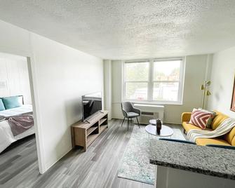 Sleepover: Superior 1bd/1ba + Gym - Cincinnati - Cincinnati - Sala