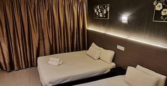 One Point Hotel - Rh Plaza - Kuching - Bedroom