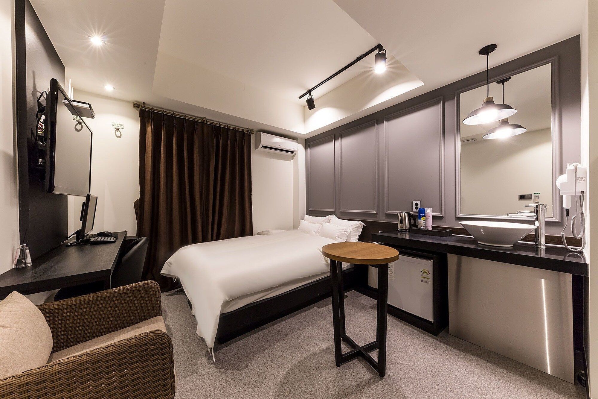 Raha - סיאול - חדר שינה