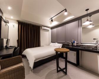 Raha - סיאול - חדר שינה