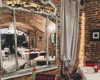 Cortiletto D'alba Camere Con Ristorante - Альба - Ресторан