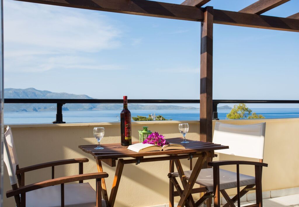 Malvasia Corner Studios - ex Romeo's House