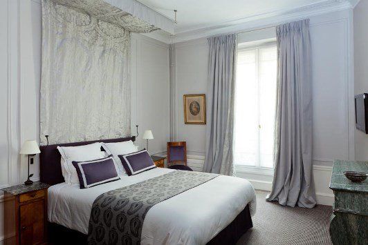 Bedroom view of Hôtel Mansart