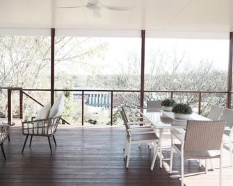 Urban Getaway Central Cottage - Ipswich - Balcony