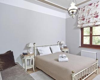 Hotel Kastro - איואנינה - חדר שינה