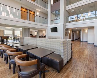 Drury Inn & Suites Paducah - Paducah - Lobby