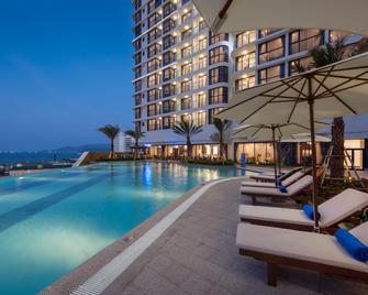 Vinpearl Condotel Empire Nha Trang - Nha Trang - Pool