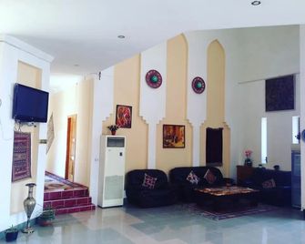 Caravan - Bukhara - Lobby