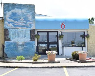 Motel 6 Hamburg Ny - Hamburg - Gebäude