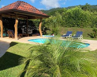 Casa Bella - Tropical Private Retreat (short walk to the beach) - Tambor