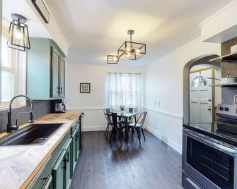 Home Champions-Hof Village Comfort - Canton - Kitchen