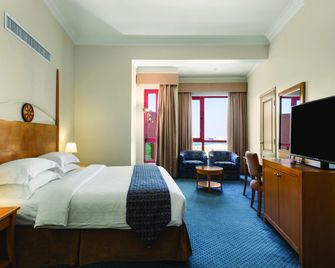 Happy Days Hotel - Manama