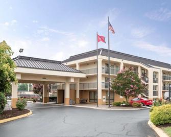 Quality Inn Merchants Drive - Knoxville - Edificio